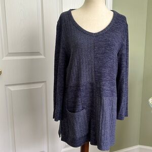 Chico’s tunic/ sweater - Navy